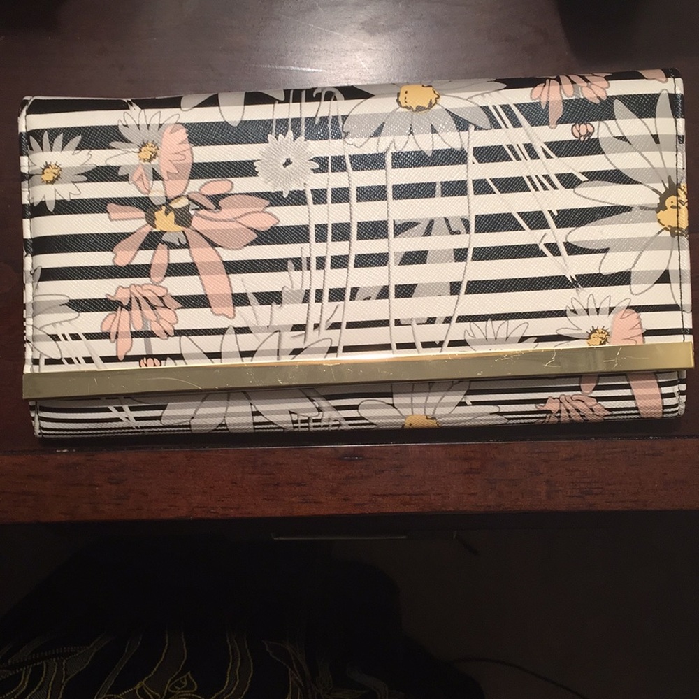 Clutch purse